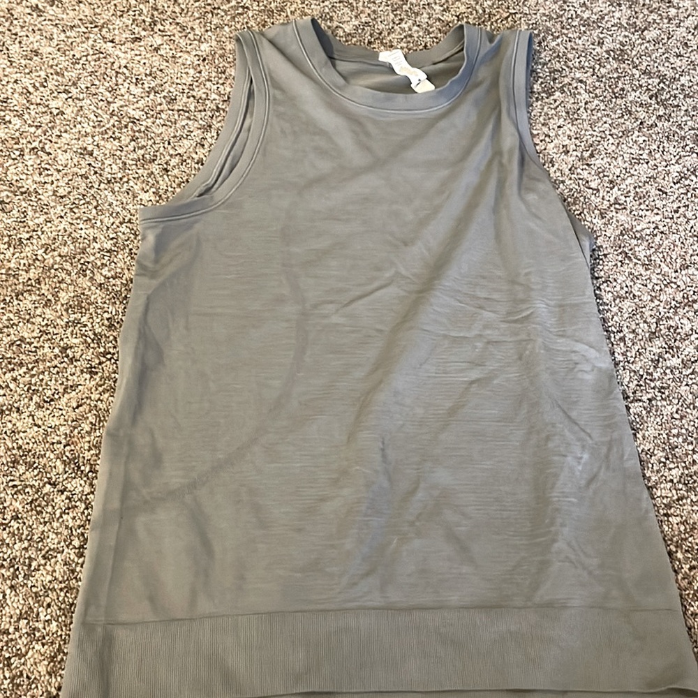 lululemon muscle tee